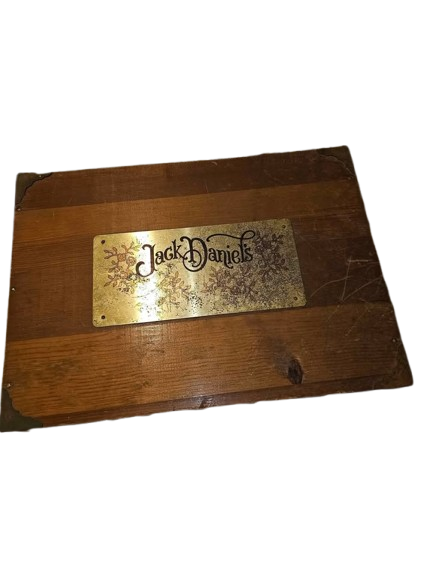 Vintage 1979 "Belle of Licoln" Jack Daniels Whiskey Trunk/crate