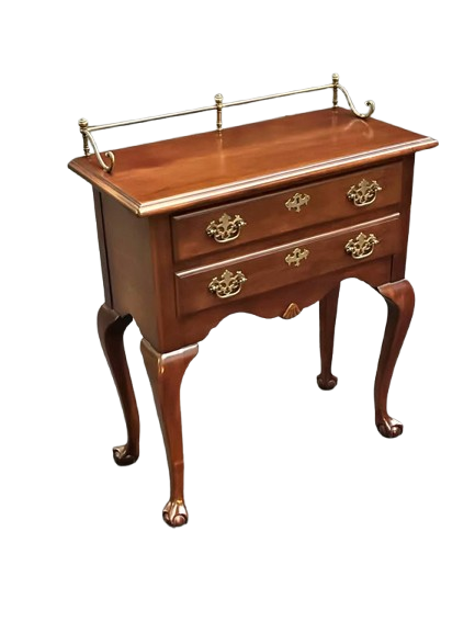 Vintage Queen Anne Style Lowboy; Dressing Table; Side Table; Accent Table; Console