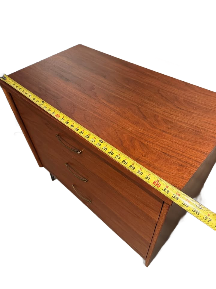 Mid Century Modern Bassett Dresser – Vintage Solid Wood