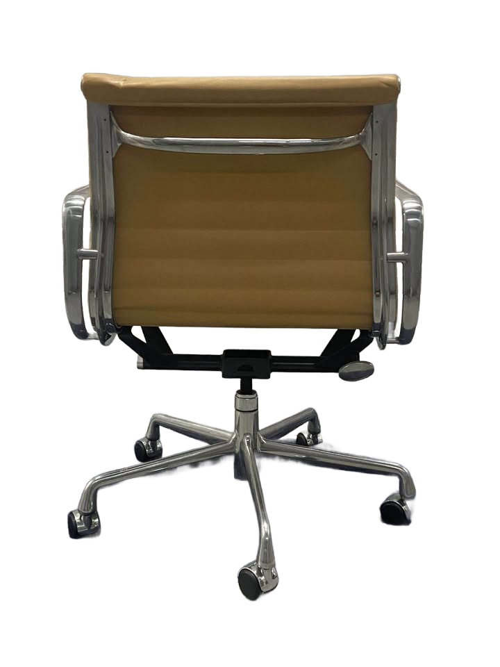 Herman Miller Aluminum Group Management Chair Vinyl Tan