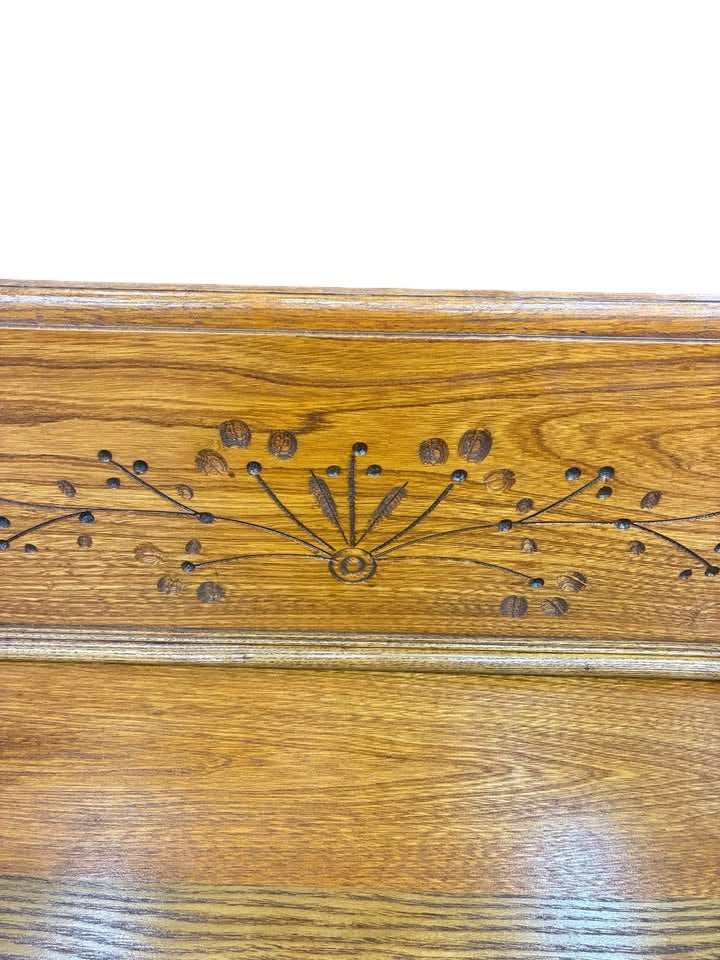 Old Vintage Antique Spoon-carved Wash Stand w/Towel Bar & Porcelain Casters