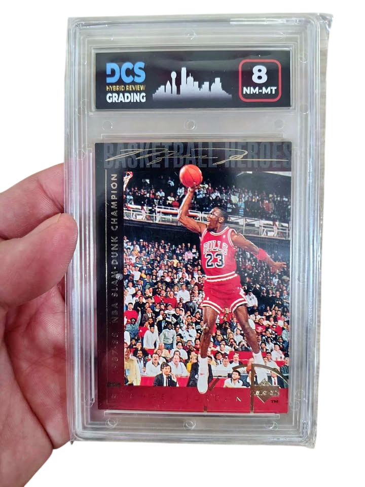 Michael Jordan Slam Dunk Gold Script card near mint