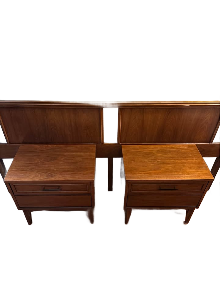 Mid Century Dixie King Headboard And Nightstands