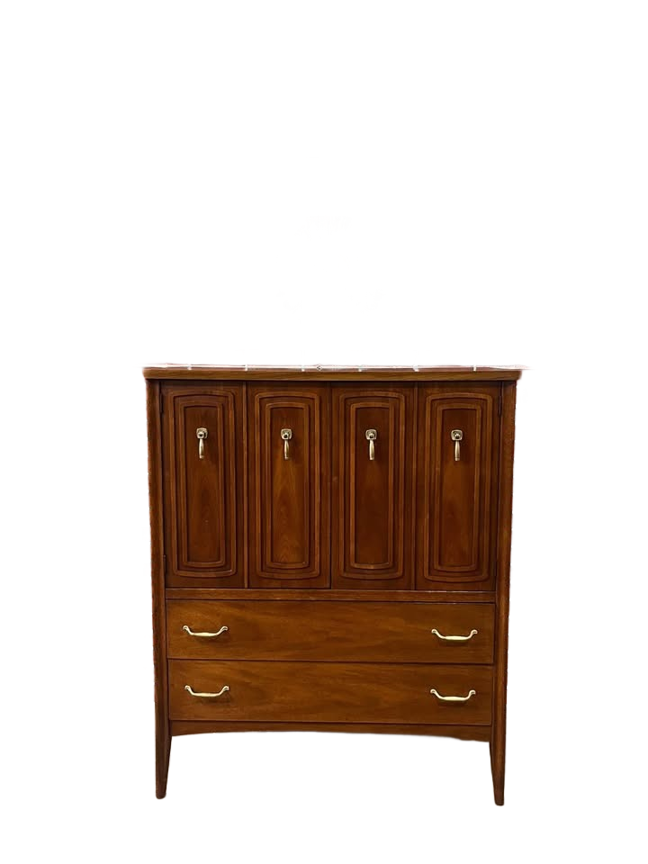 Broyhill “Tribute” Gentleman’s Chest