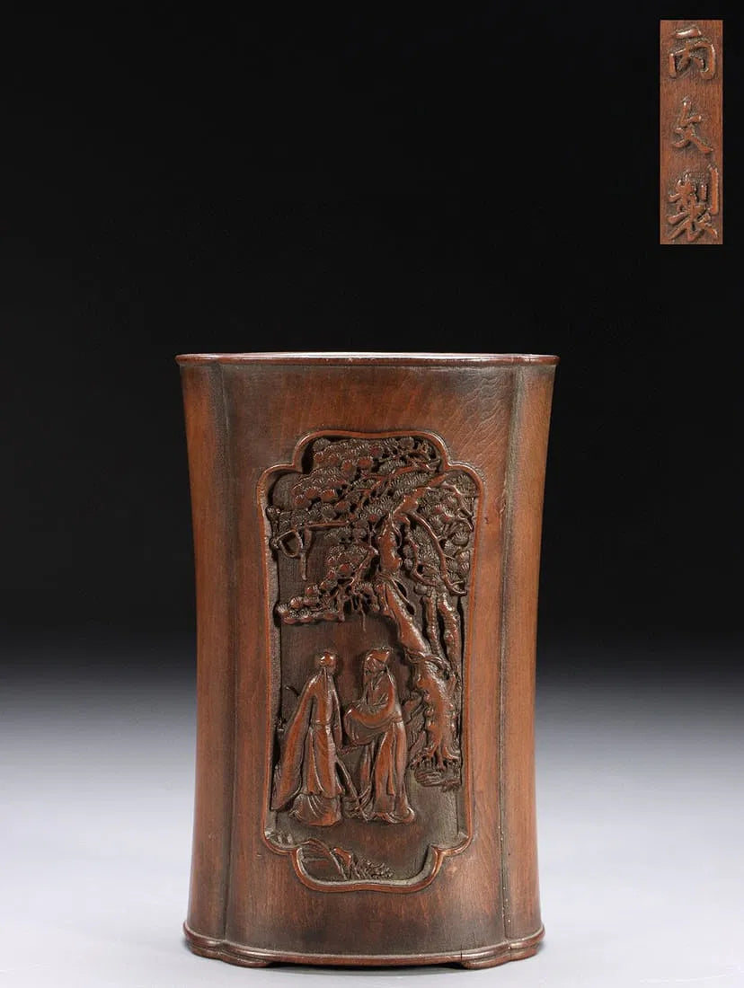 Taiwanese  - Vases & Garnitures