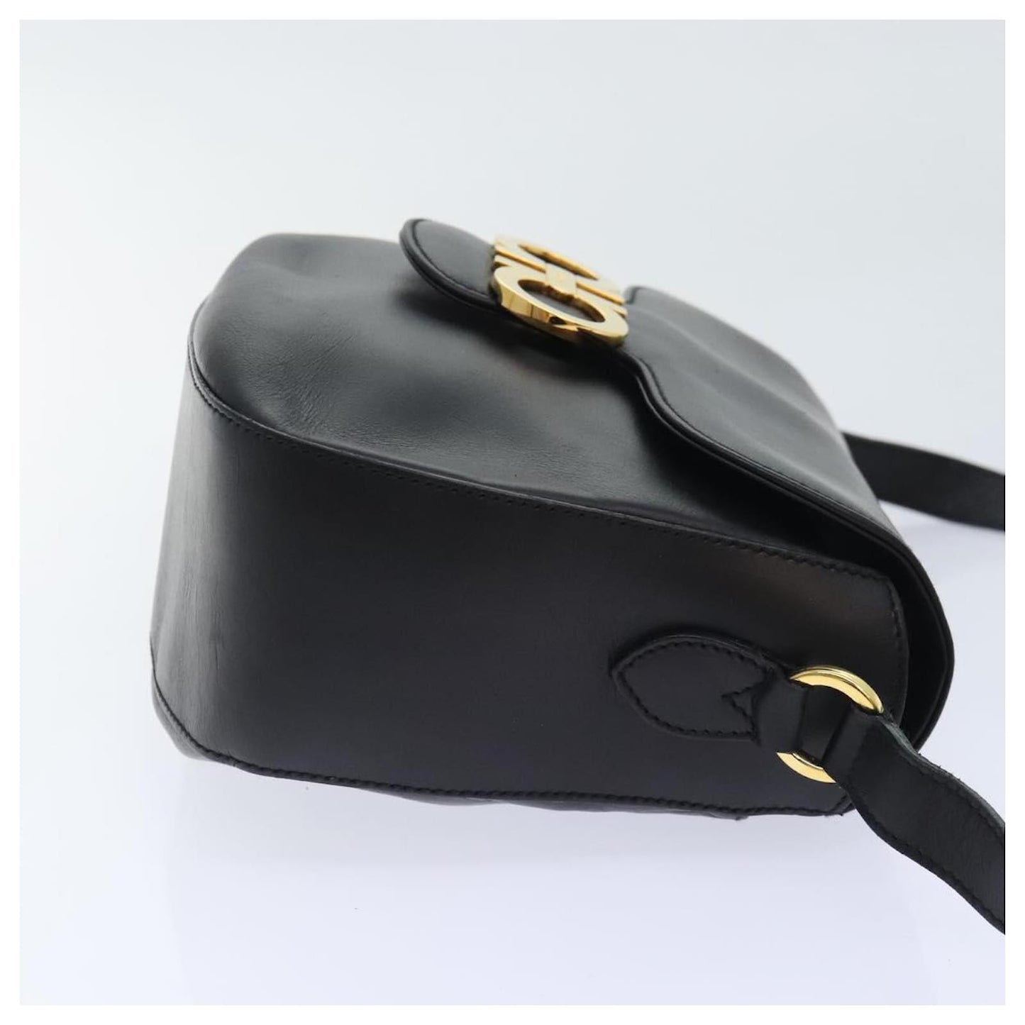 Salvatore Ferragamo Gancini Shoulder Bag Leather Black Gold Auth 91278 Golden