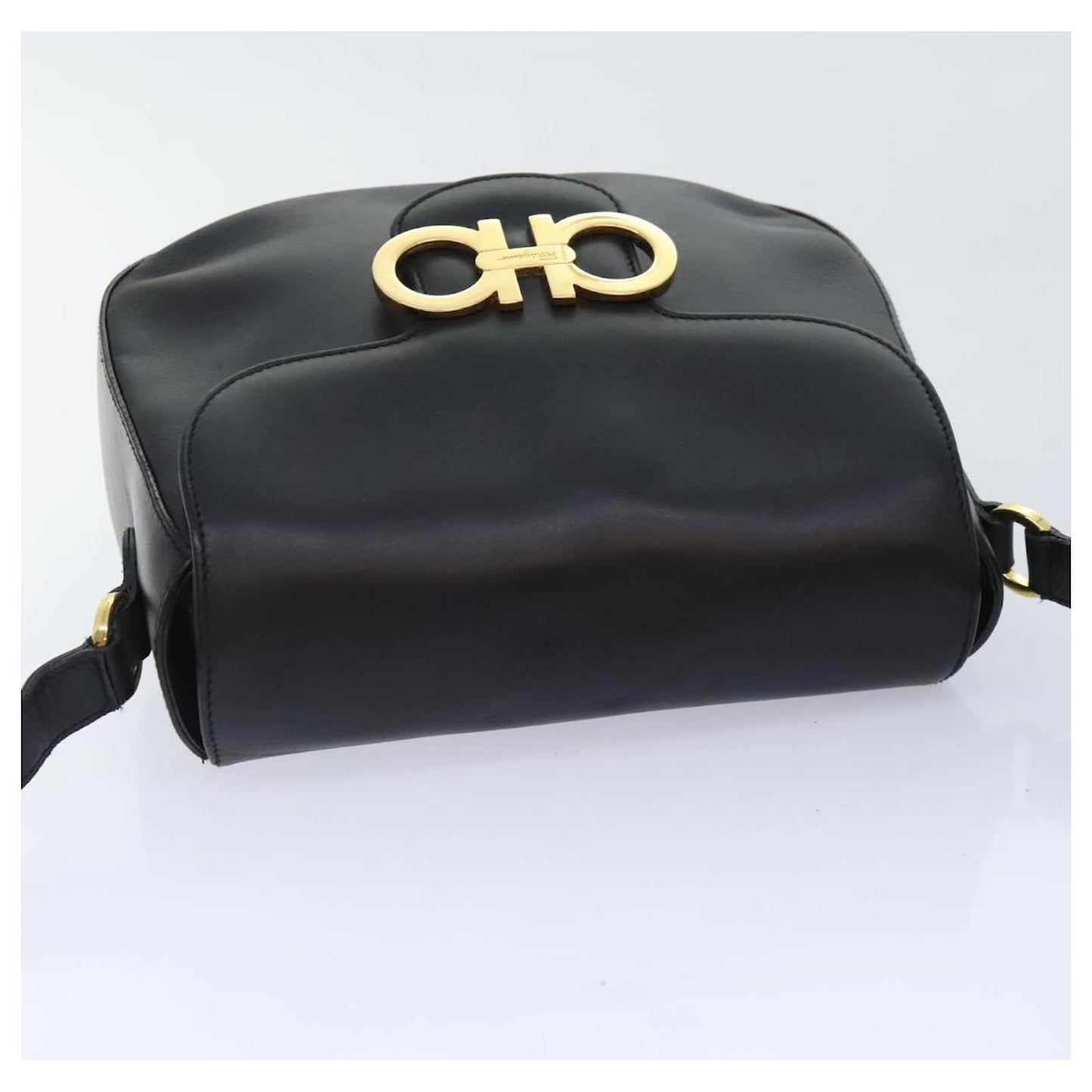 Salvatore Ferragamo Gancini Shoulder Bag Leather Black Gold Auth 91278 Golden