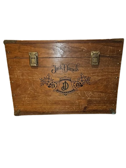 Vintage 1979 "Belle of Licoln" Jack Daniels Whiskey Trunk/crate