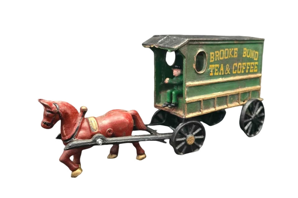 Vintage cast Iron horse and buggy toys
