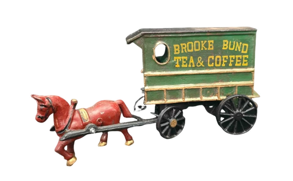 Vintage cast Iron horse and buggy toys