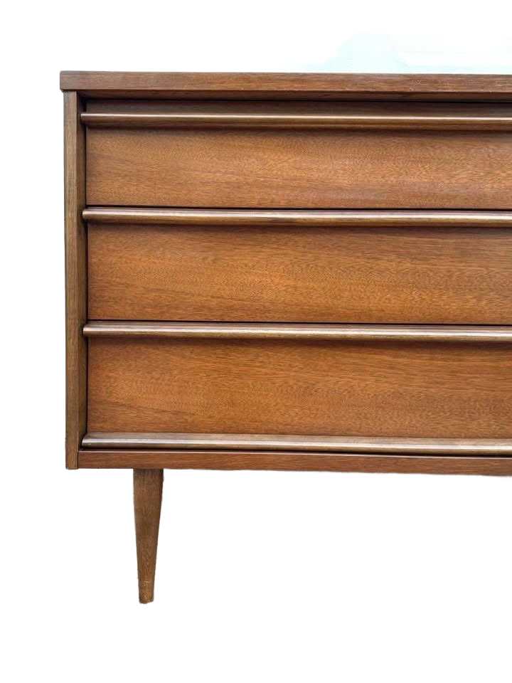 Bassett MCM dresser / credenza