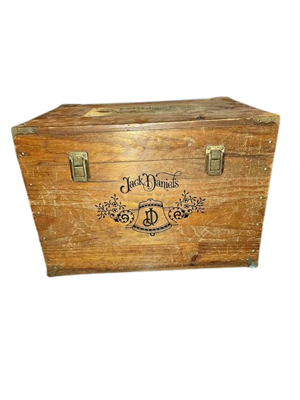 Vintage 1979 "Belle of Licoln" Jack Daniels Whiskey Trunk/crate