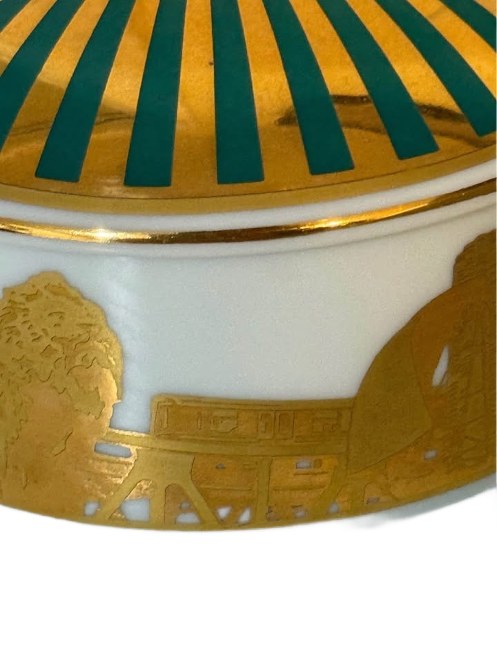 Tiffany & Co. Porcelain Trinket Box – Shedd Aquarium “Amazon Night Gala” 2000 (Chicago Exclusive)