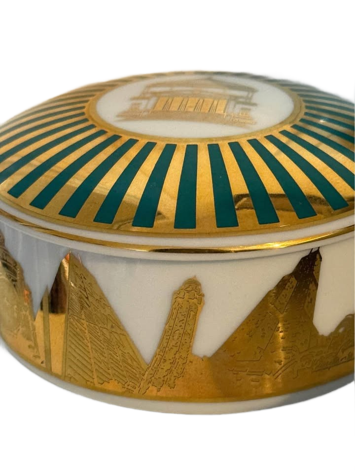 Tiffany & Co. Porcelain Trinket Box – Shedd Aquarium “Amazon Night Gala” 2000 (Chicago Exclusive)