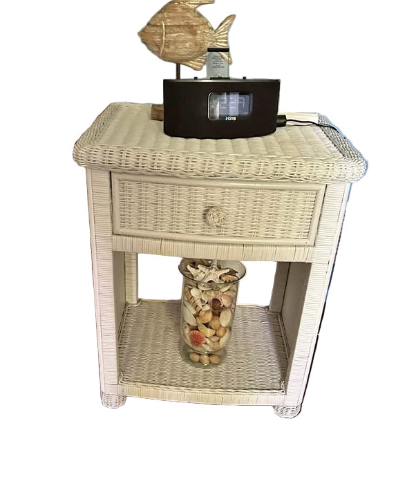 White wicker bedroom furniture