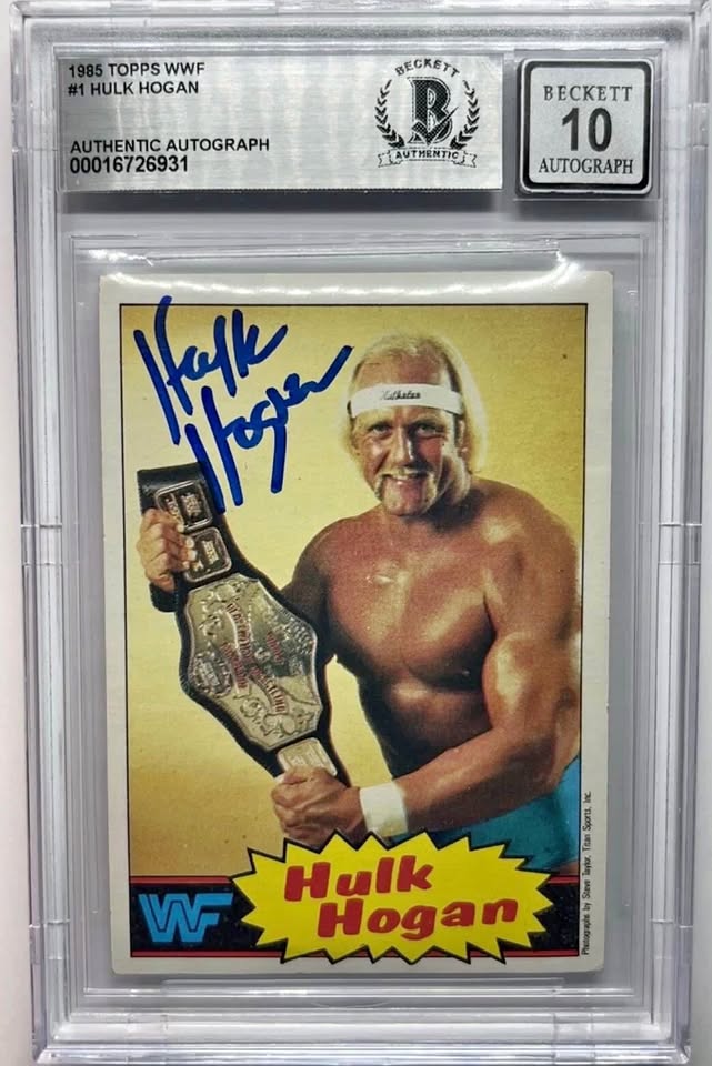 Hulk hogan rookie card - autograph