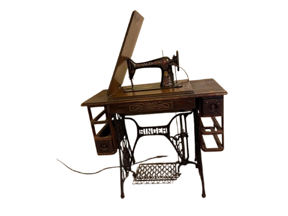 Antique Singer Sewing Machine & Table