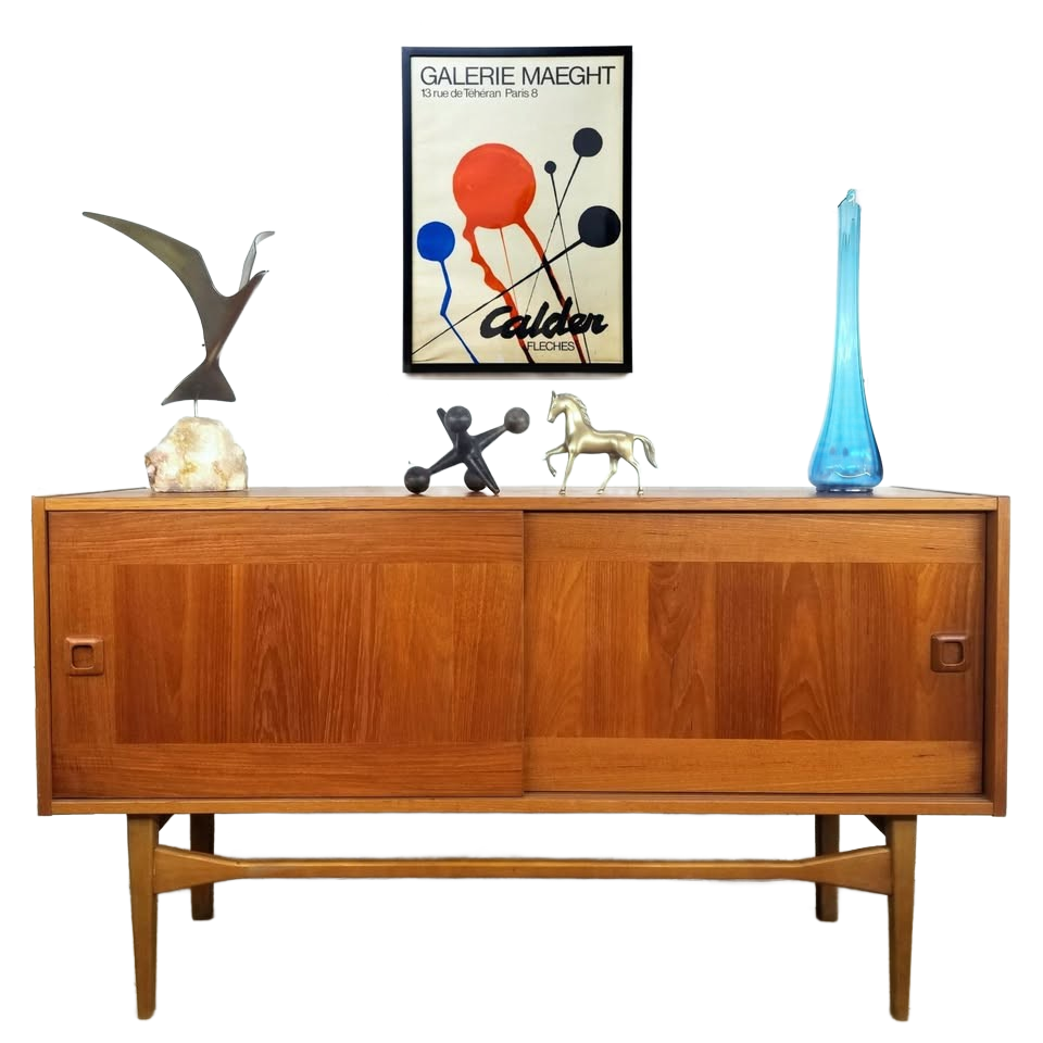 Slim Slick Beauty Danish Modern Mid Century Teak Credenza Bar LP Cabinet