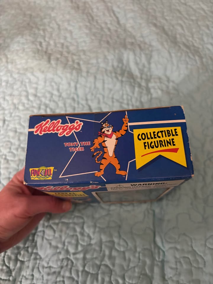 Vintage Kellogg's Cereal Celebrities Tony The Tiger Collectible Figurine - 1998 - New In Box