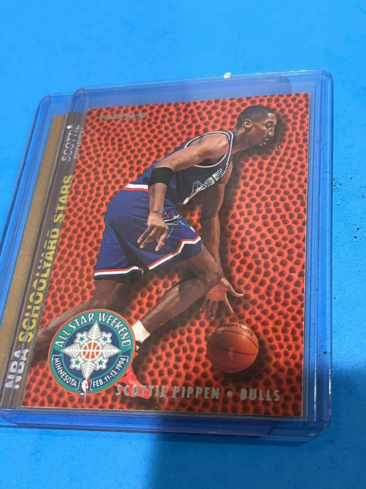Scottie Pippen Trading Cards Lot of 4