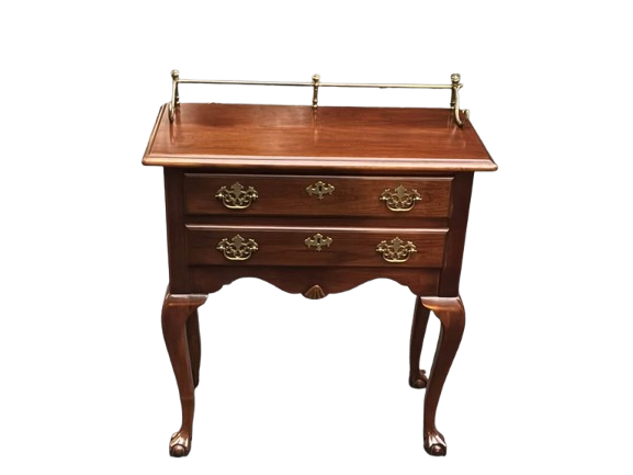 Vintage Queen Anne Style Lowboy; Dressing Table; Side Table; Accent Table; Console