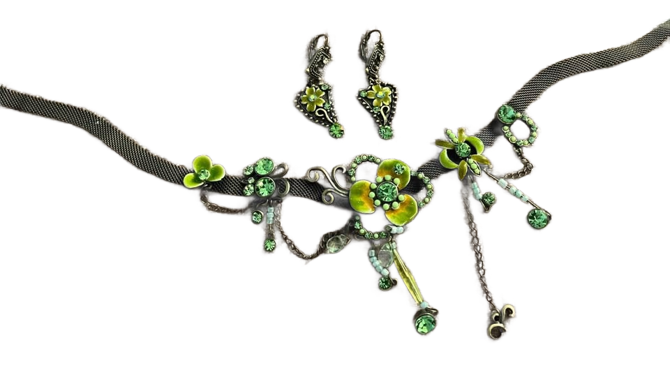 Vintage jewelry sets with clip earrings