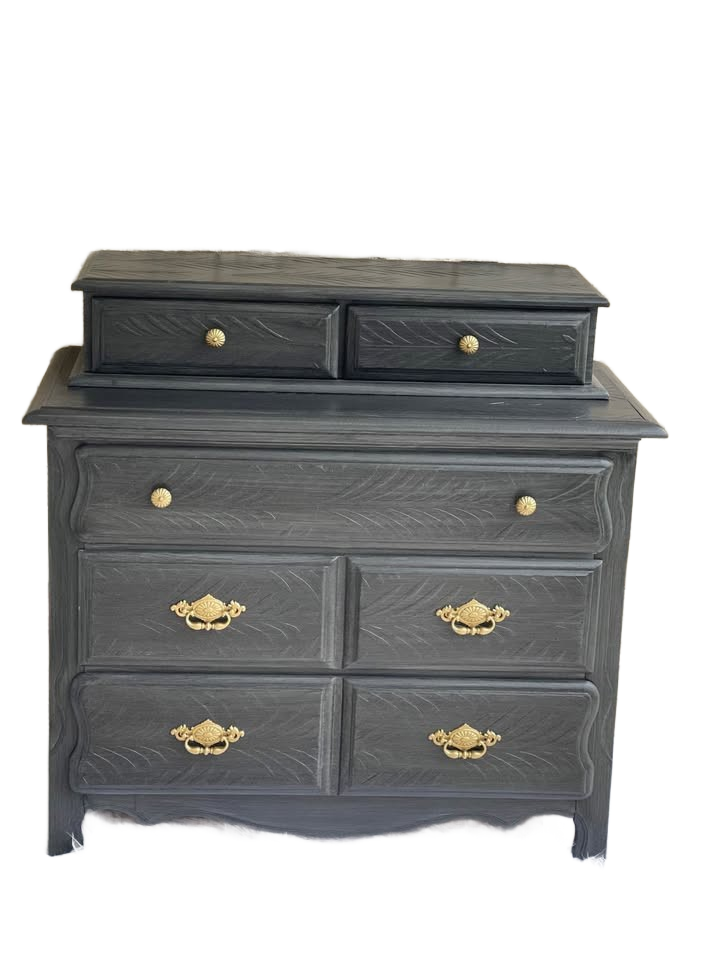 Stanley furniture 5 drawers Entrance Piece/Dresser/Vanity with mirror