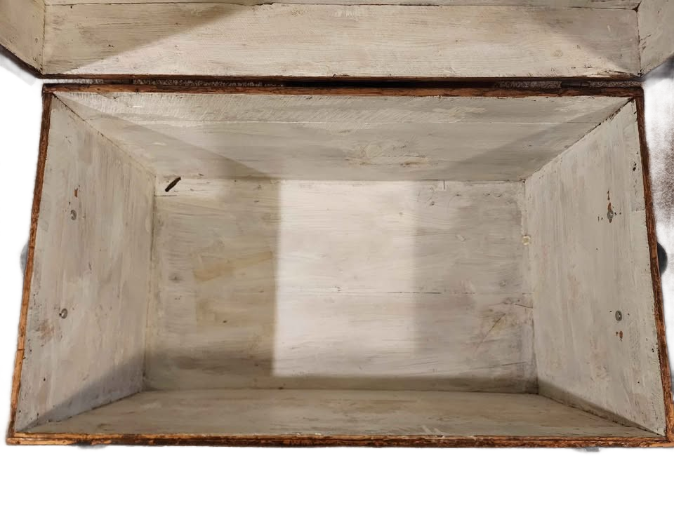 Authentic Victorian/Edwardian Dome-Top Steamer Trunk