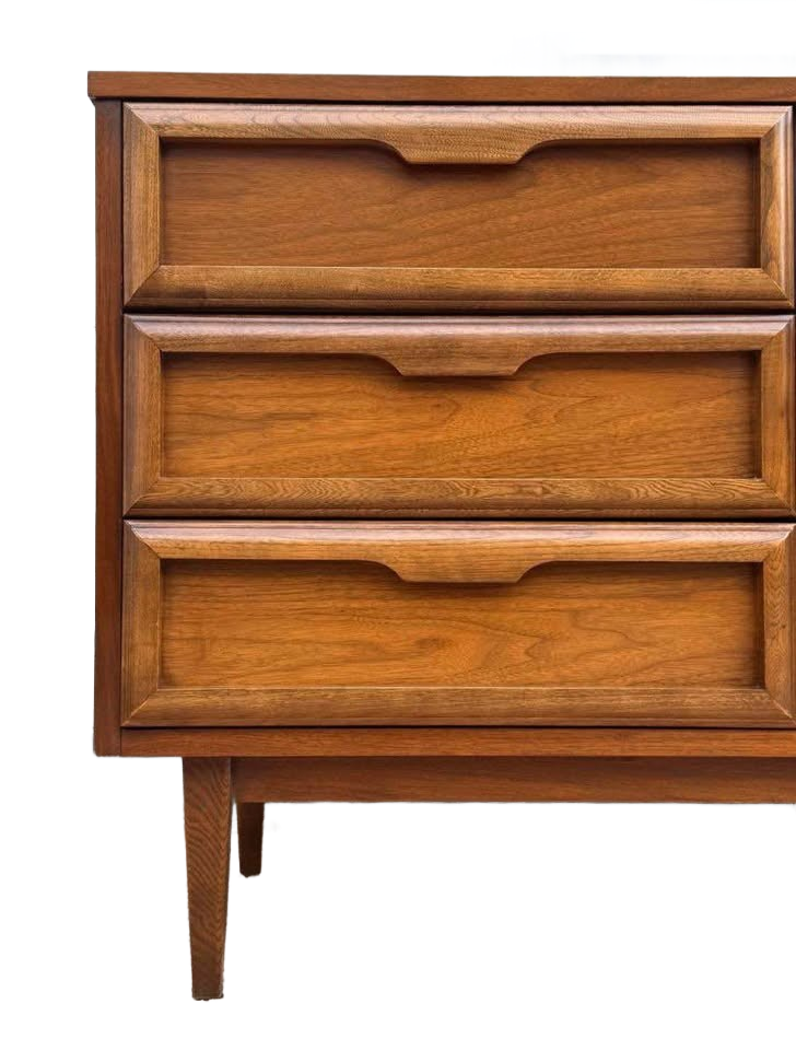 Bassett MCM dresser