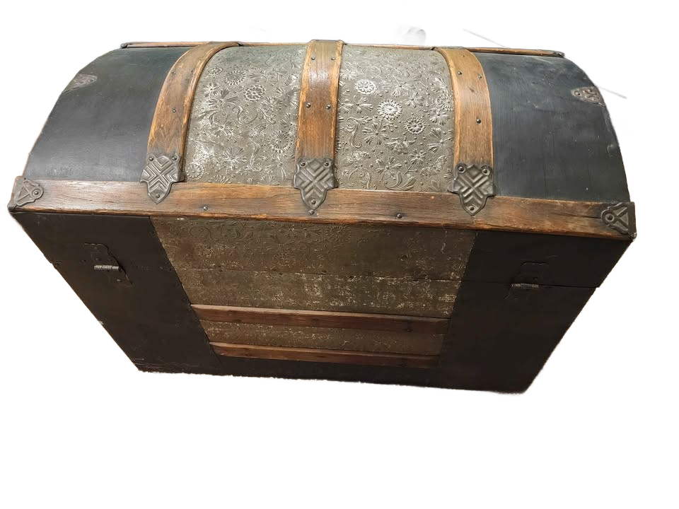 Authentic Victorian/Edwardian Dome-Top Steamer Trunk