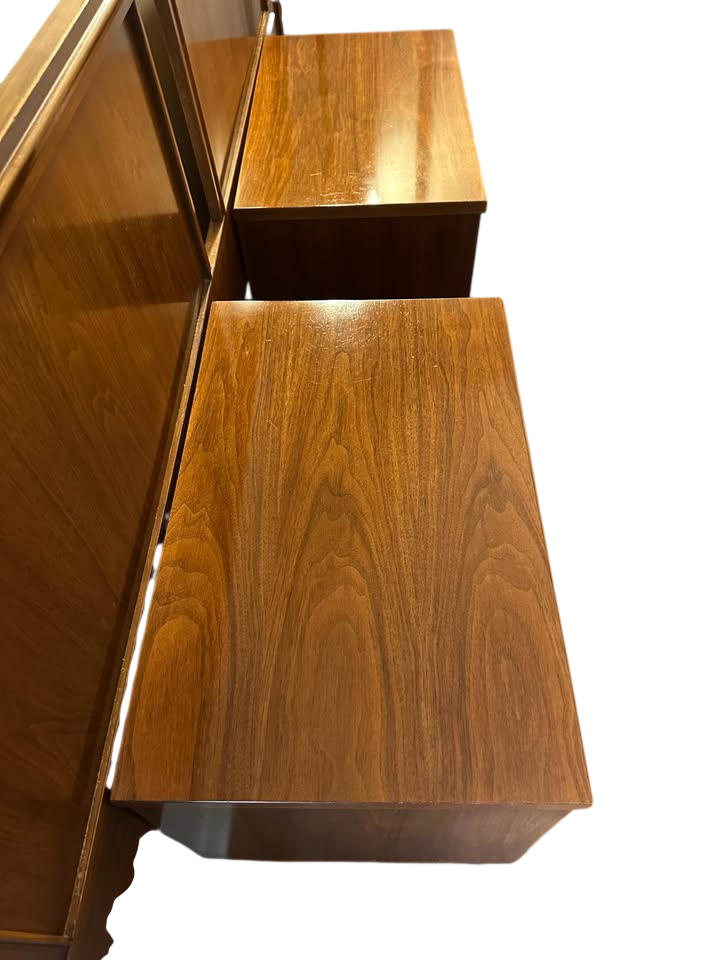 Mid Century Dixie King Headboard And Nightstands