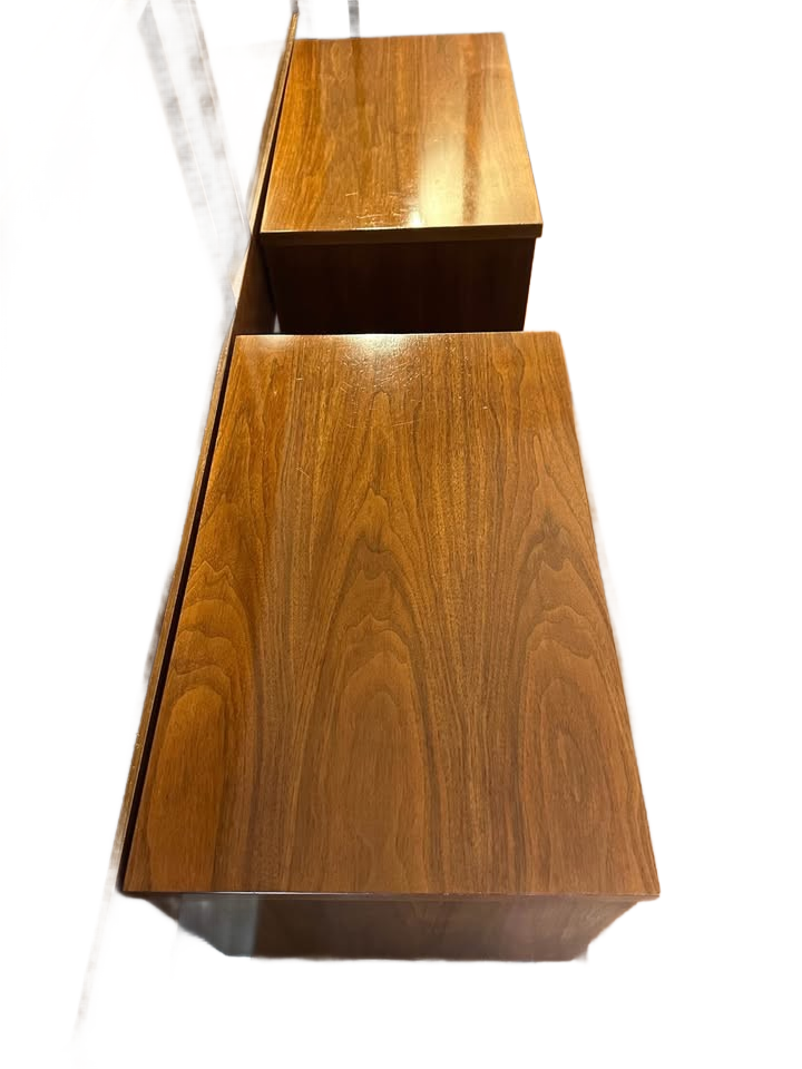 Mid Century Dixie King Headboard And Nightstands