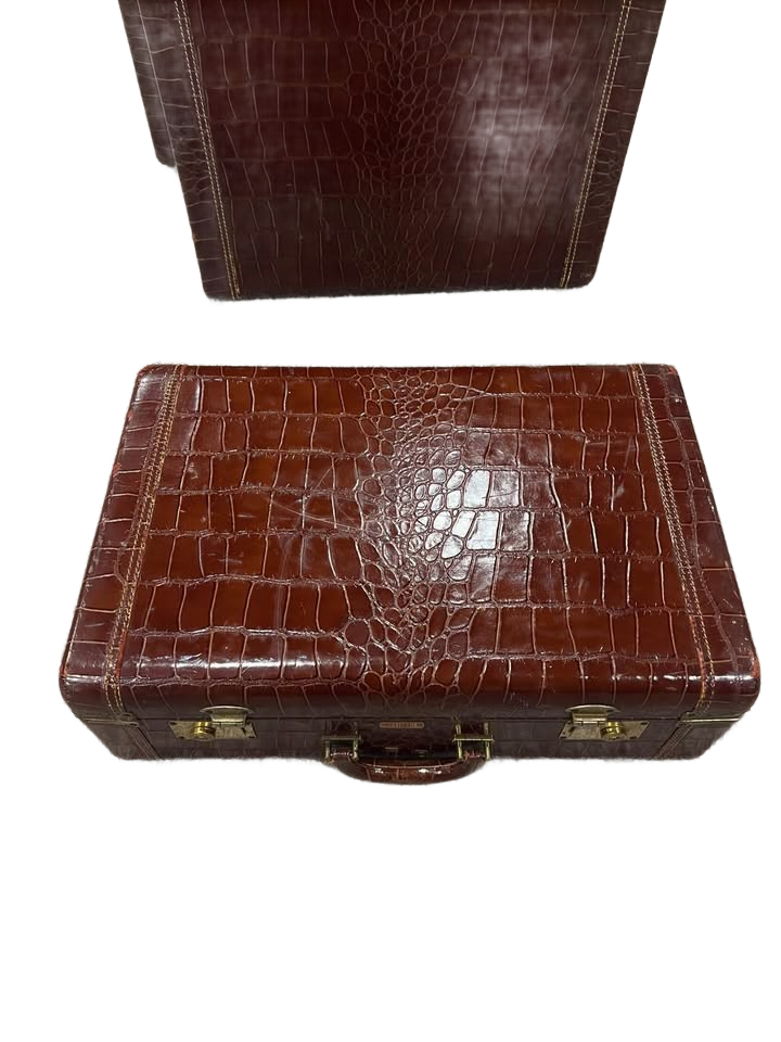 Vintage Suitcases 3 High End