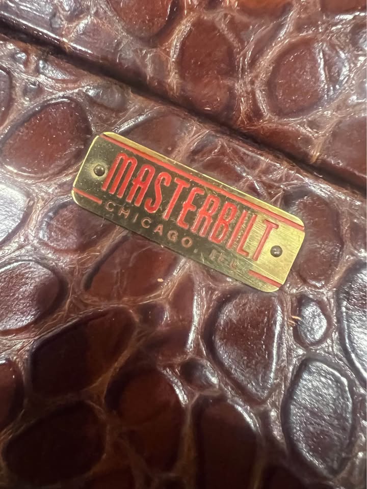 Vintage Suitcases 3 High End