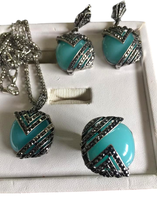 Jewelry set with blue stone: earrings, ring -8, necklace