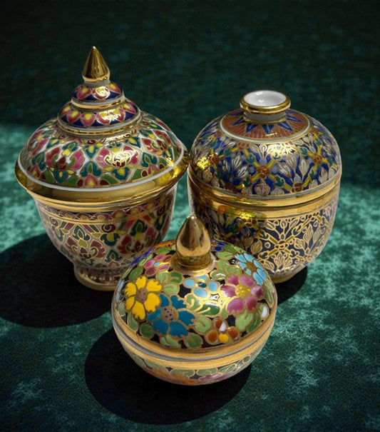 Beautiful Hand Painted Benjarong Small Trinket Jar/Dish With Lid Gold Set of 3