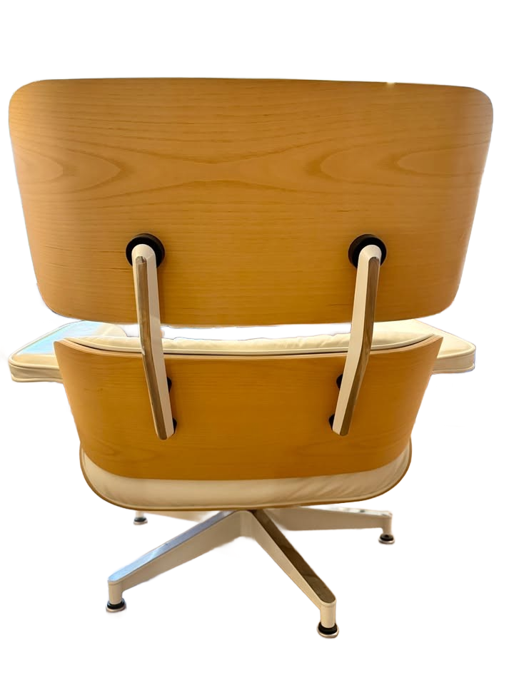 Authentic Herman Miller Eames Lounge Chair and Ottoman