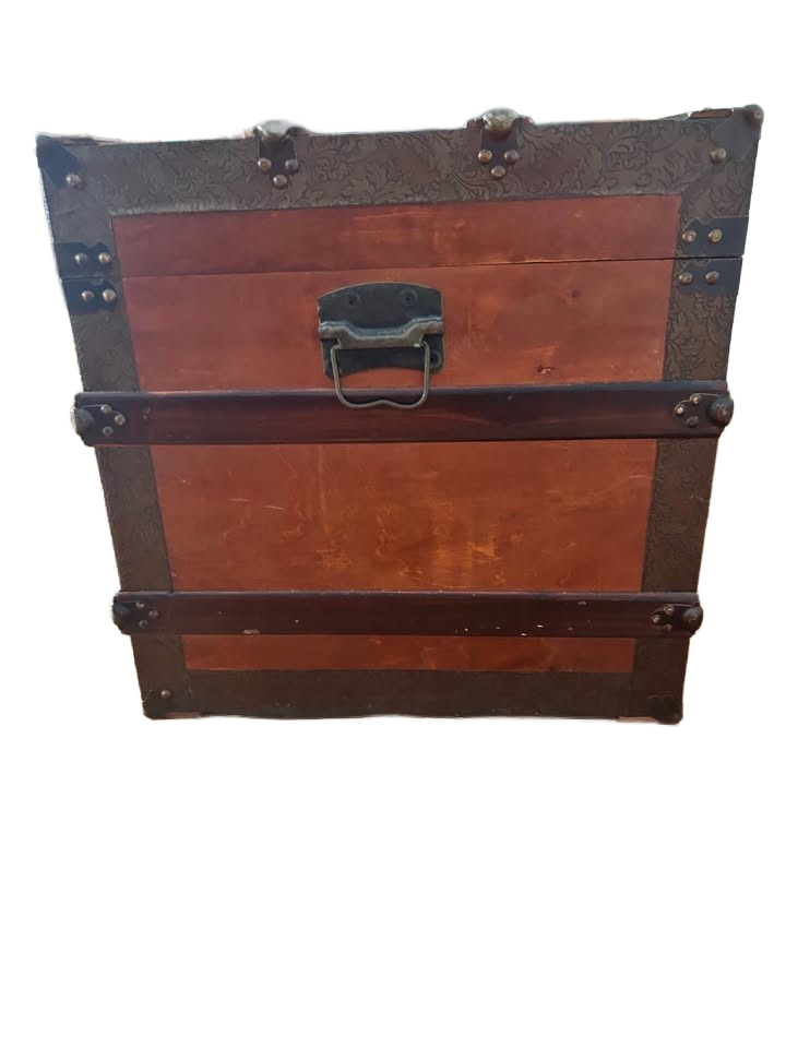Decorative storage trunk