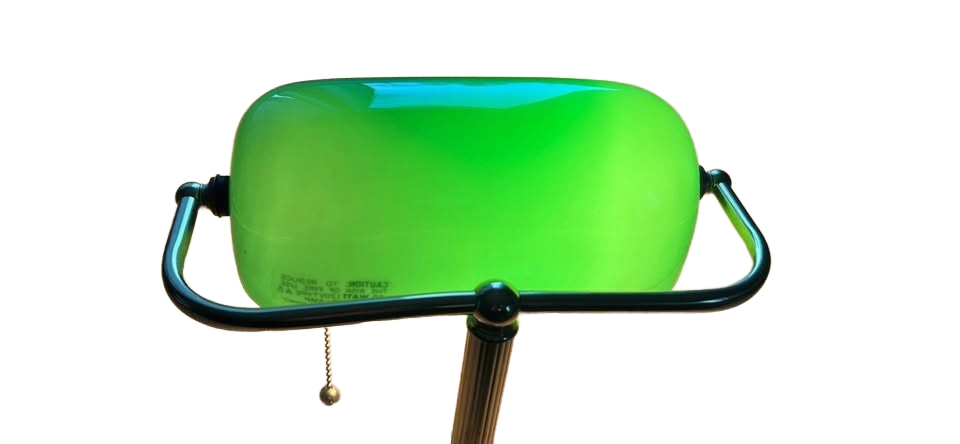 Beautiful vintage green shade bankers lamp.
