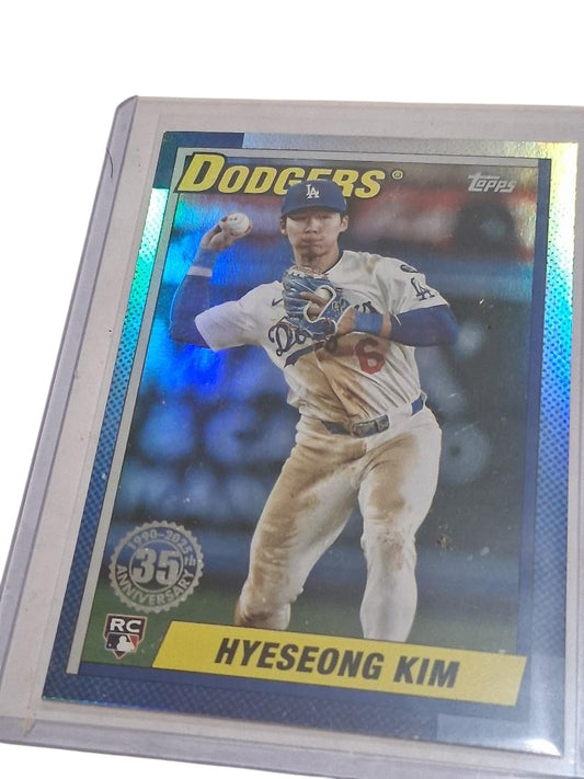 2025 Topps Update #U90-13 Hyeseong Kim RC 1990 Topps Gold 8/50