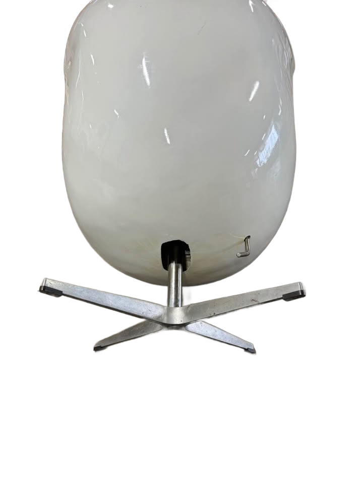 Vintage Arne Jacobsen Style Space Age Mid Century Modern Fiberglass Egg Chair
