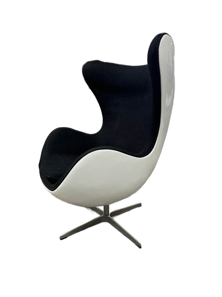 Vintage Arne Jacobsen Style Space Age Mid Century Modern Fiberglass Egg Chair