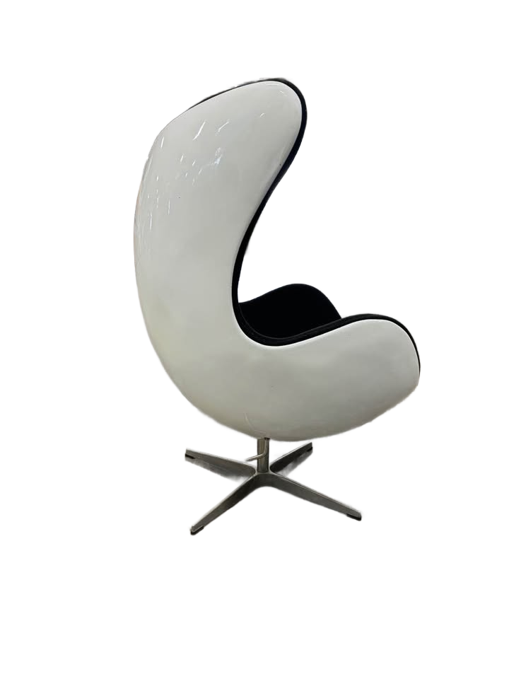Vintage Arne Jacobsen Style Space Age Mid Century Modern Fiberglass Egg Chair