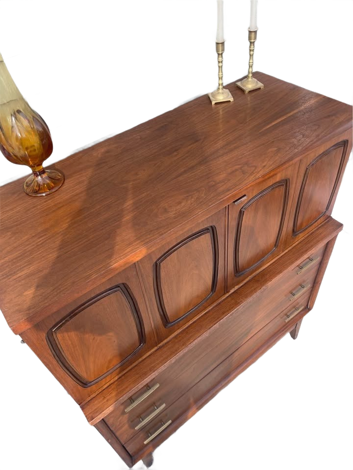 MCM Dresser set
