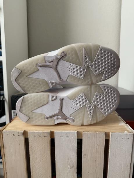 Size 9 Women’s Nike Air Jordan 6 VI “Gold Hoops”